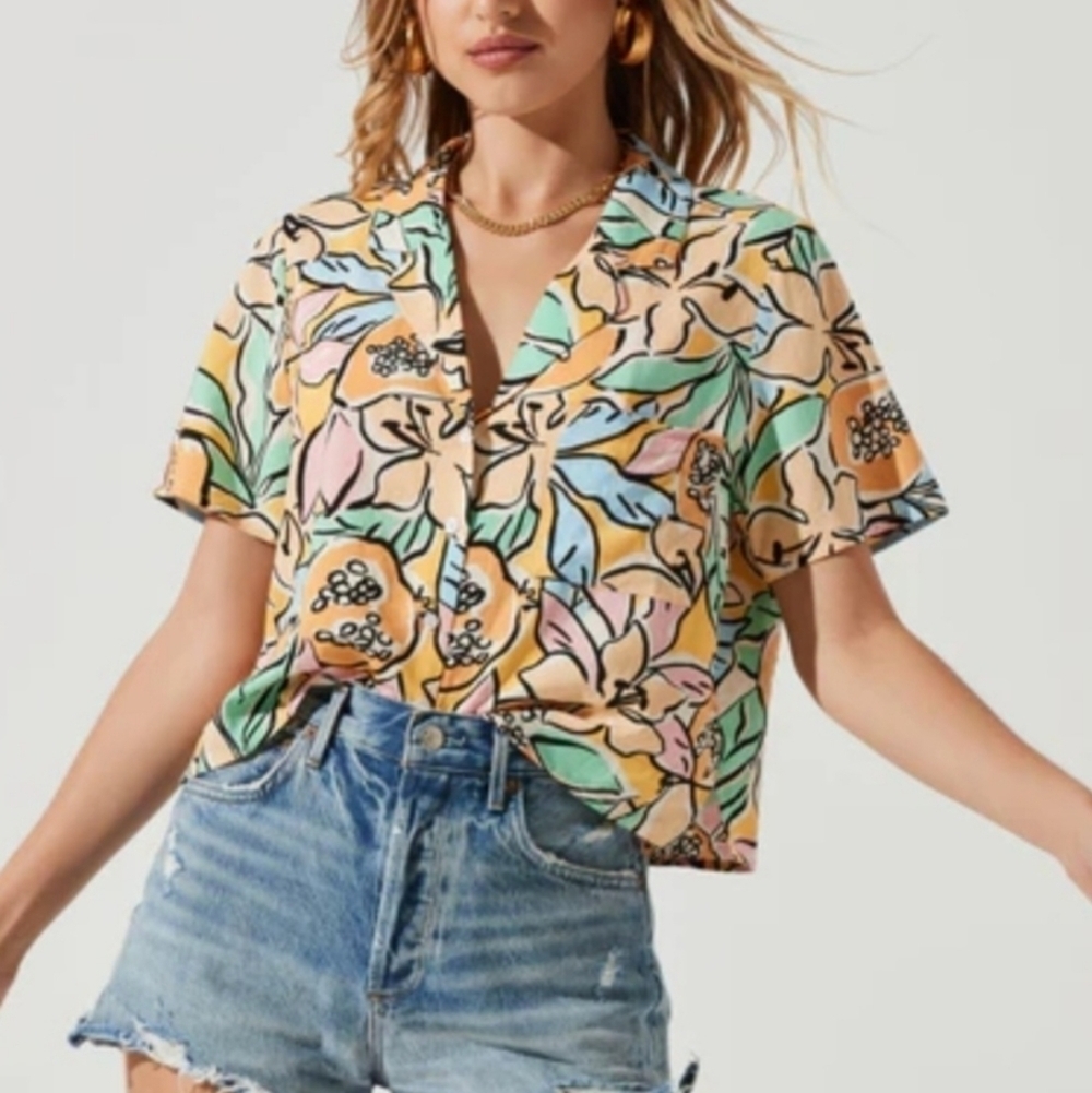 Astr‎ Tourist Tropical Papaya Print Short Sleeve Button Up Top Size Small New